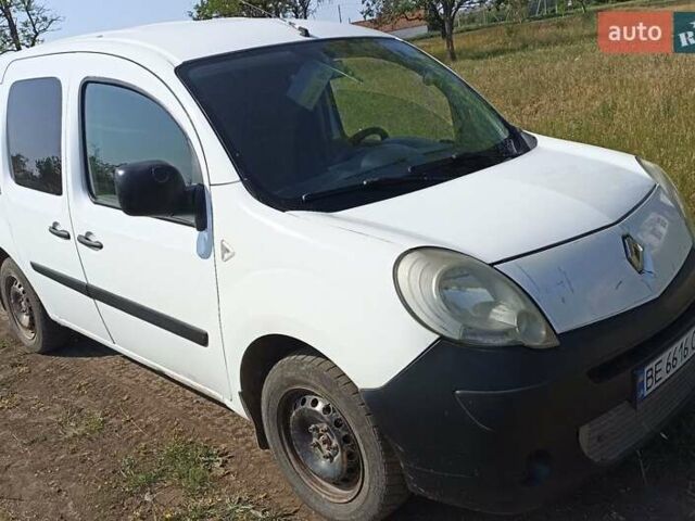 Білий Рено Кєнгу, об'ємом двигуна 1.5 л та пробігом 325 тис. км за 4200 $, фото 1 на Automoto.ua