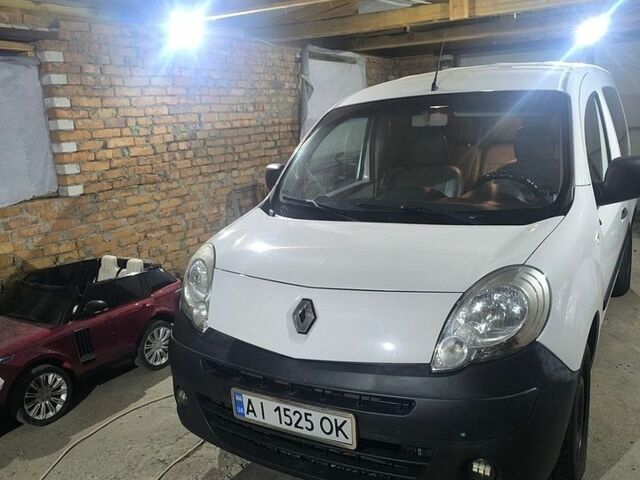 Белый Рено Кенгу, объемом двигателя 1.46 л и пробегом 374 тыс. км за 6200 $, фото 1 на Automoto.ua