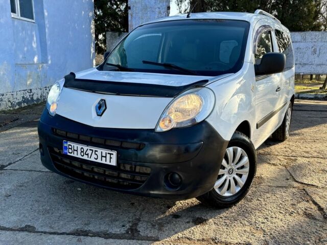 Белый Рено Кенгу, объемом двигателя 1.5 л и пробегом 248 тыс. км за 5000 $, фото 1 на Automoto.ua