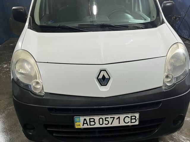 Білий Рено Кєнгу, об'ємом двигуна 1.5 л та пробігом 385 тис. км за 5650 $, фото 1 на Automoto.ua