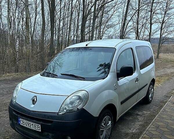 Білий Рено Кєнгу, об'ємом двигуна 1.5 л та пробігом 222 тис. км за 5500 $, фото 1 на Automoto.ua
