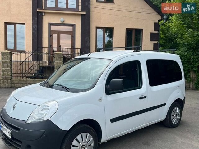 Белый Рено Кенгу, объемом двигателя 1.46 л и пробегом 252 тыс. км за 5400 $, фото 1 на Automoto.ua