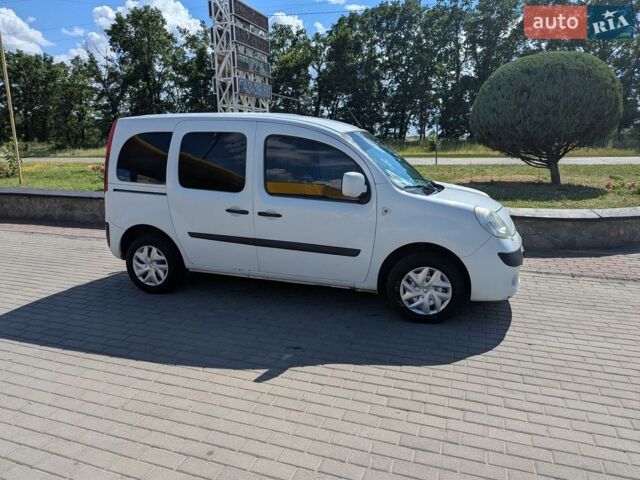 Белый Рено Кенгу, объемом двигателя 1.46 л и пробегом 283 тыс. км за 6500 $, фото 1 на Automoto.ua