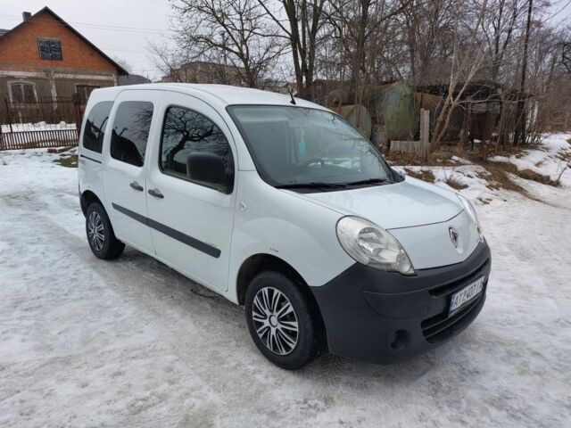Белый Рено Кенгу, объемом двигателя 5 л и пробегом 304 тыс. км за 5450 $, фото 1 на Automoto.ua