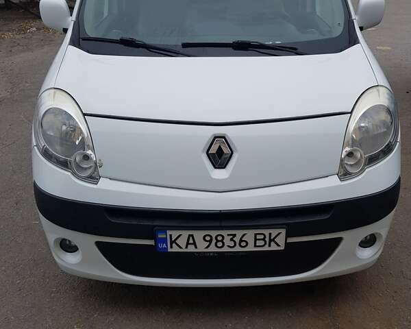 Белый Рено Кенгу, объемом двигателя 1.6 л и пробегом 181 тыс. км за 7600 $, фото 1 на Automoto.ua