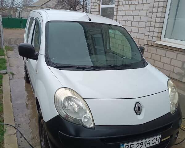 Белый Рено Кенгу, объемом двигателя 1.46 л и пробегом 260 тыс. км за 5200 $, фото 1 на Automoto.ua