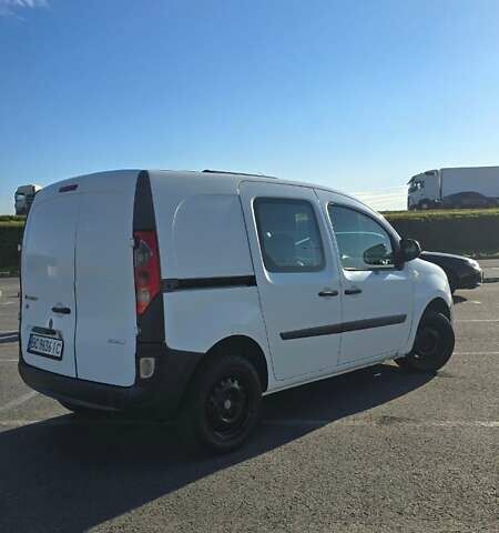 Белый Рено Кенгу, объемом двигателя 1.46 л и пробегом 254 тыс. км за 5200 $, фото 1 на Automoto.ua