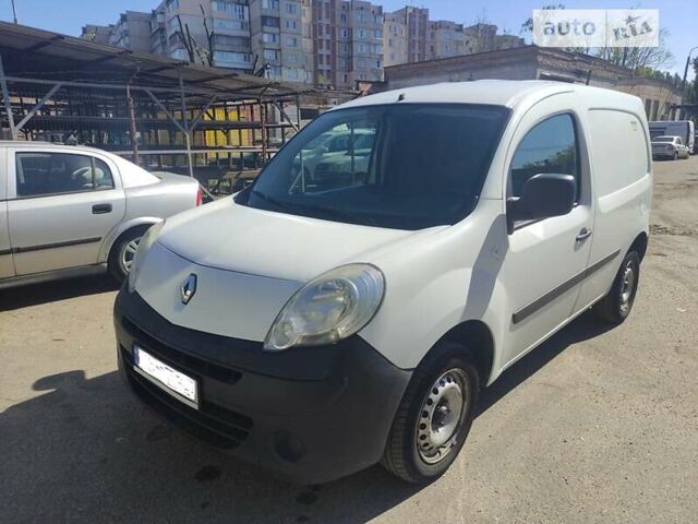 Белый Рено Кенгу, объемом двигателя 1.46 л и пробегом 330 тыс. км за 4000 $, фото 1 на Automoto.ua