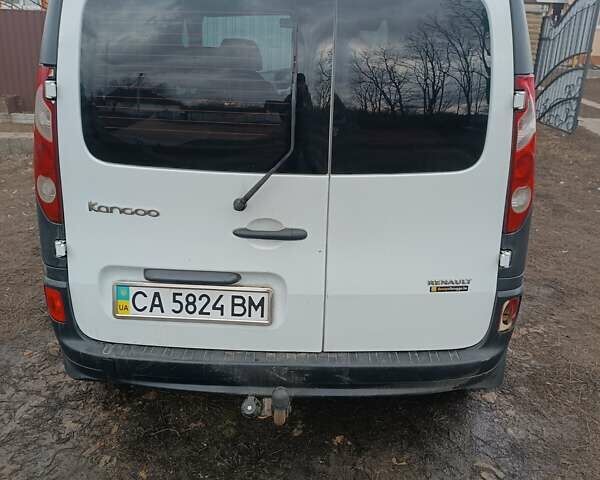 Белый Рено Кенгу, объемом двигателя 1.5 л и пробегом 230 тыс. км за 6200 $, фото 1 на Automoto.ua