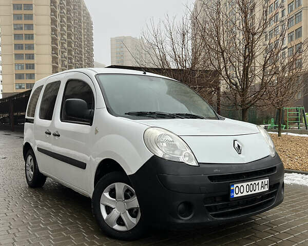 Белый Рено Кенгу, объемом двигателя 1.5 л и пробегом 260 тыс. км за 6200 $, фото 1 на Automoto.ua