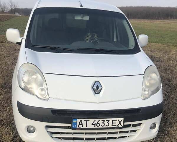 Білий Рено Кєнгу, об'ємом двигуна 1.5 л та пробігом 247 тис. км за 7500 $, фото 1 на Automoto.ua