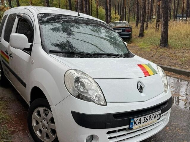 Білий Рено Кєнгу, об'ємом двигуна 1.6 л та пробігом 224 тис. км за 6700 $, фото 1 на Automoto.ua