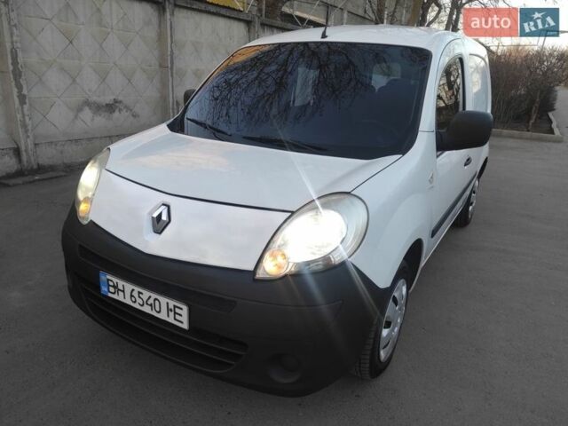 Білий Рено Кєнгу, об'ємом двигуна 1.46 л та пробігом 263 тис. км за 4699 $, фото 1 на Automoto.ua