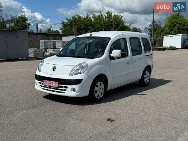 Белый Рено Кенгу, объемом двигателя 1.6 л и пробегом 157 тыс. км за 8500 $, фото 1 на Automoto.ua