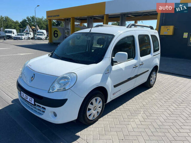 Белый Рено Кенгу, объемом двигателя 1.5 л и пробегом 237 тыс. км за 8400 $, фото 1 на Automoto.ua