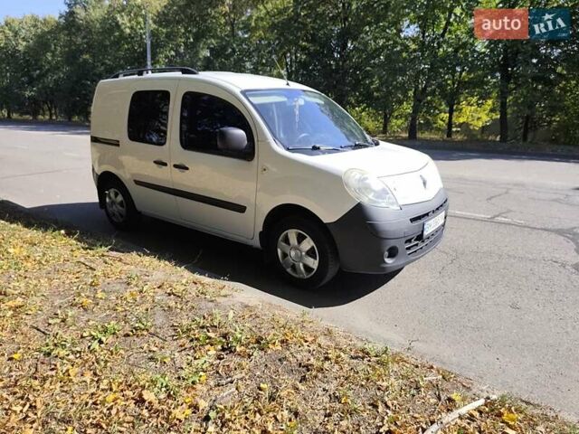 Белый Рено Кенгу, объемом двигателя 0 л и пробегом 105 тыс. км за 11000 $, фото 1 на Automoto.ua
