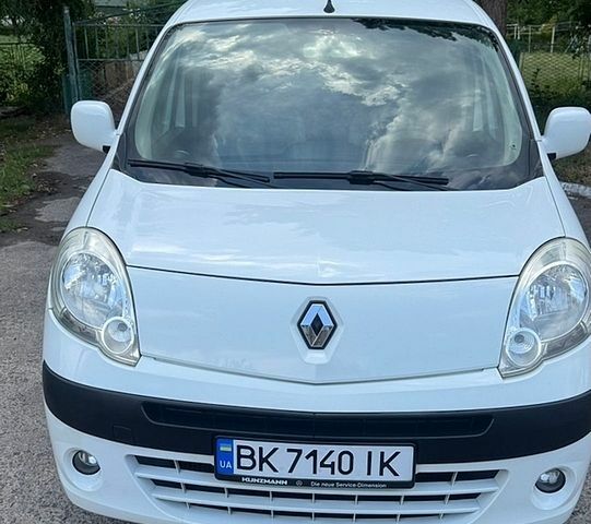 Белый Рено Кенгу, объемом двигателя 1.5 л и пробегом 152 тыс. км за 8200 $, фото 1 на Automoto.ua