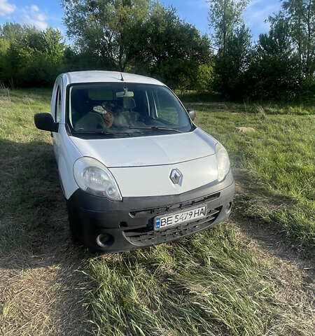 Белый Рено Кенгу, объемом двигателя 1.5 л и пробегом 280 тыс. км за 3750 $, фото 1 на Automoto.ua