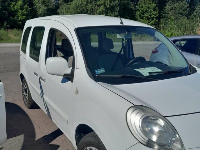 Белый Рено Кенгу, объемом двигателя 1.46 л и пробегом 160 тыс. км за 7800 $, фото 1 на Automoto.ua
