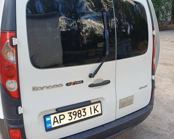 Белый Рено Кенгу, объемом двигателя 1.5 л и пробегом 263 тыс. км за 8000 $, фото 1 на Automoto.ua