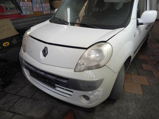 Белый Рено Кенгу, объемом двигателя 0 л и пробегом 180 тыс. км за 1500 $, фото 1 на Automoto.ua