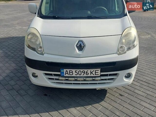 Белый Рено Кенгу, объемом двигателя 1.46 л и пробегом 260 тыс. км за 6800 $, фото 1 на Automoto.ua