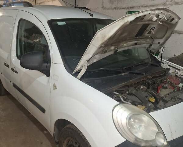 Белый Рено Кенгу, объемом двигателя 1.46 л и пробегом 520 тыс. км за 3300 $, фото 1 на Automoto.ua