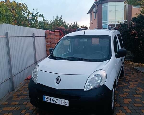 Белый Рено Кенгу, объемом двигателя 1.5 л и пробегом 357 тыс. км за 6200 $, фото 1 на Automoto.ua