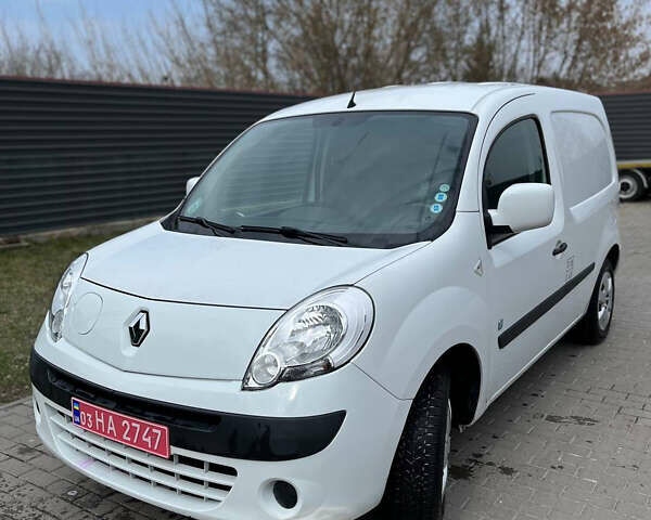 Белый Рено Кенгу, объемом двигателя 0 л и пробегом 29 тыс. км за 4999 $, фото 1 на Automoto.ua