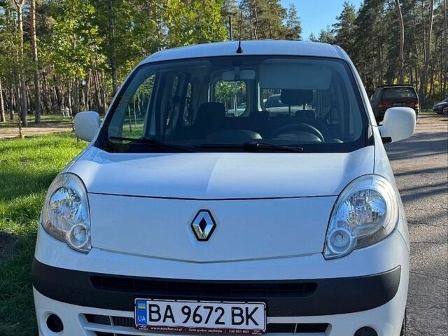 Белый Рено Кенгу, объемом двигателя 1.46 л и пробегом 244 тыс. км за 6200 $, фото 1 на Automoto.ua