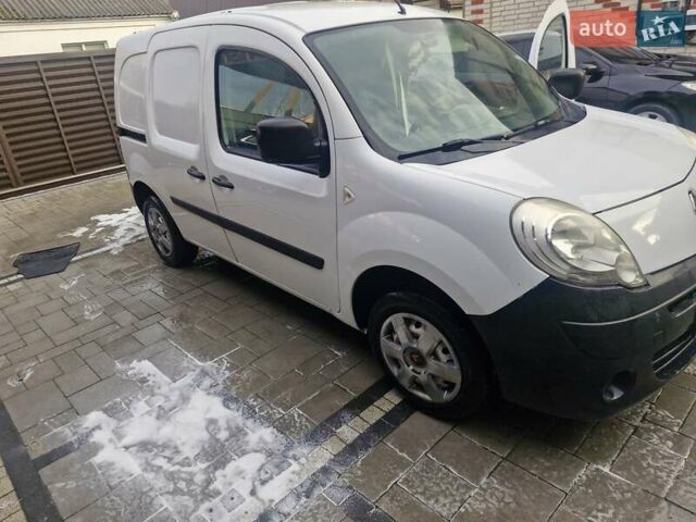 Білий Рено Кєнгу, об'ємом двигуна 1.5 л та пробігом 270 тис. км за 4600 $, фото 1 на Automoto.ua