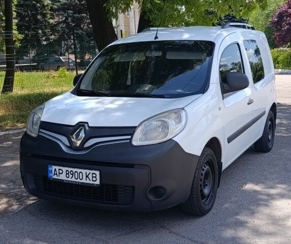 Білий Рено Кєнгу, об'ємом двигуна 1.5 л та пробігом 313 тис. км за 7999 $, фото 1 на Automoto.ua