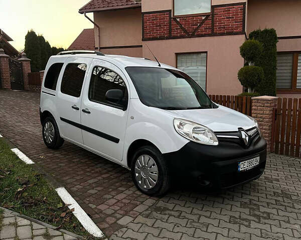 Белый Рено Кенгу, объемом двигателя 1.46 л и пробегом 140 тыс. км за 8999 $, фото 1 на Automoto.ua