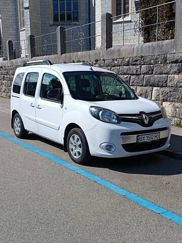 Белый Рено Кенгу, объемом двигателя 1.5 л и пробегом 195 тыс. км за 9900 $, фото 1 на Automoto.ua