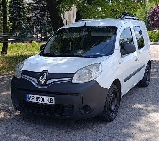 Белый Рено Кенгу, объемом двигателя 1.5 л и пробегом 313 тыс. км за 7999 $, фото 1 на Automoto.ua