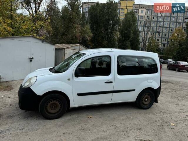 Белый Рено Кенгу, объемом двигателя 1.46 л и пробегом 252 тыс. км за 5300 $, фото 1 на Automoto.ua