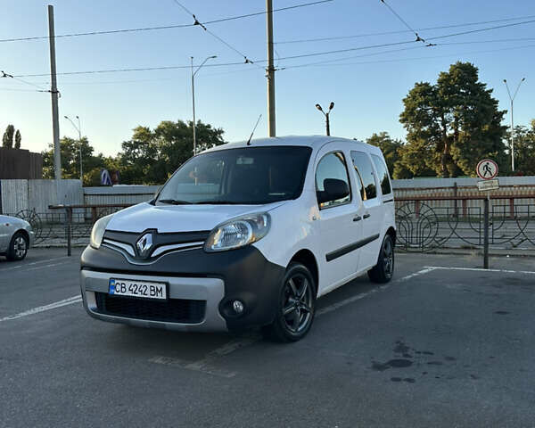 Білий Рено Кєнгу, об'ємом двигуна 1.5 л та пробігом 205 тис. км за 7100 $, фото 1 на Automoto.ua