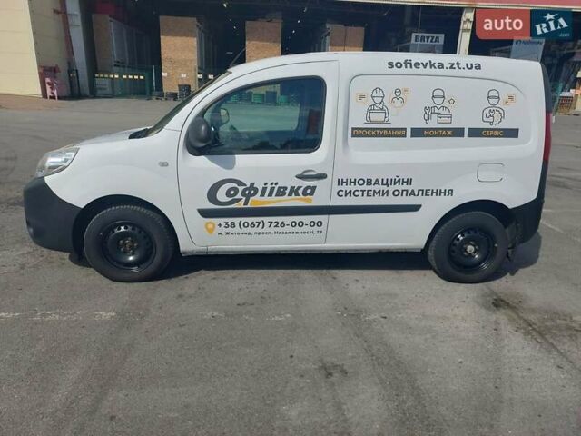 Білий Рено Кєнгу, об'ємом двигуна 1.46 л та пробігом 353 тис. км за 6050 $, фото 1 на Automoto.ua