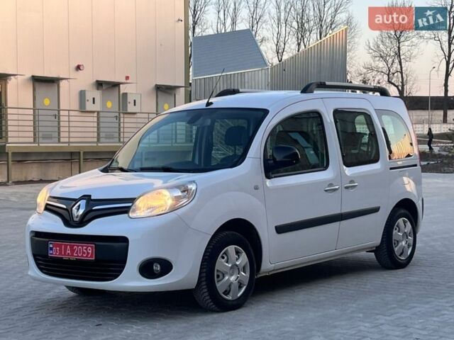 Белый Рено Кенгу, объемом двигателя 1.5 л и пробегом 220 тыс. км за 11200 $, фото 1 на Automoto.ua