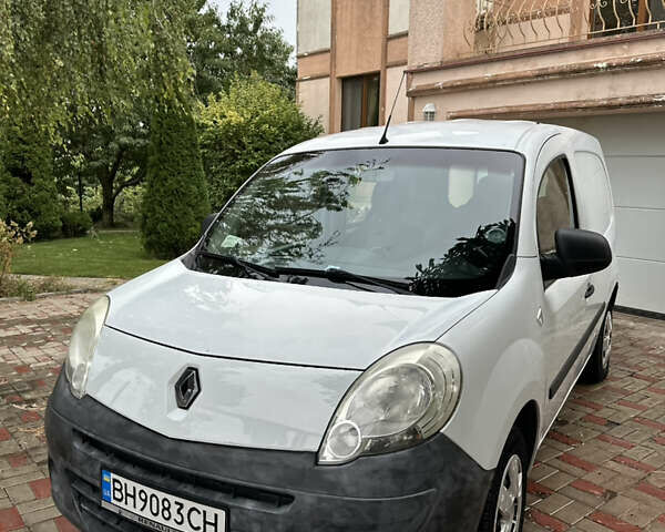 Белый Рено Кенгу, объемом двигателя 1.46 л и пробегом 252 тыс. км за 7100 $, фото 1 на Automoto.ua