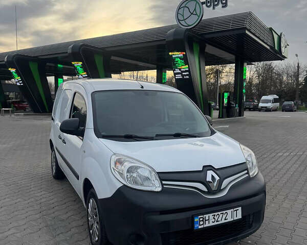 Білий Рено Кєнгу, об'ємом двигуна 1.46 л та пробігом 231 тис. км за 6000 $, фото 1 на Automoto.ua