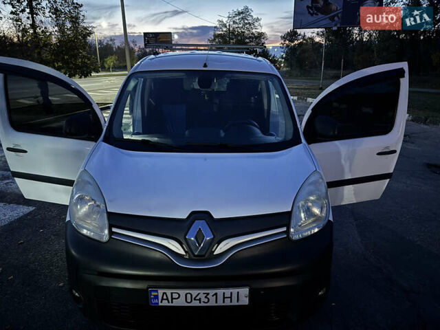 Белый Рено Кенгу, объемом двигателя 1.46 л и пробегом 237 тыс. км за 8200 $, фото 1 на Automoto.ua