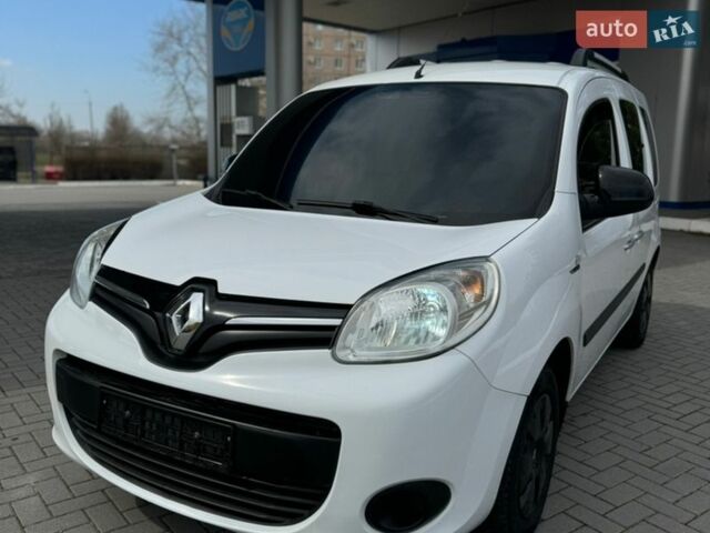 Білий Рено Кєнгу, об'ємом двигуна 0 л та пробігом 58 тис. км за 12000 $, фото 1 на Automoto.ua