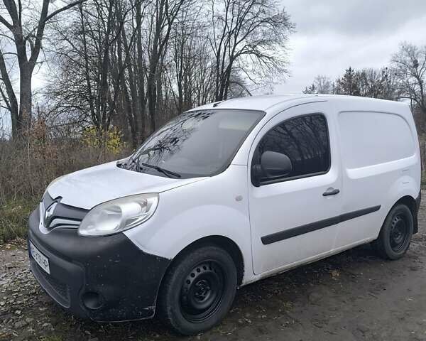 Белый Рено Кенгу, объемом двигателя 1.46 л и пробегом 385 тыс. км за 4200 $, фото 1 на Automoto.ua