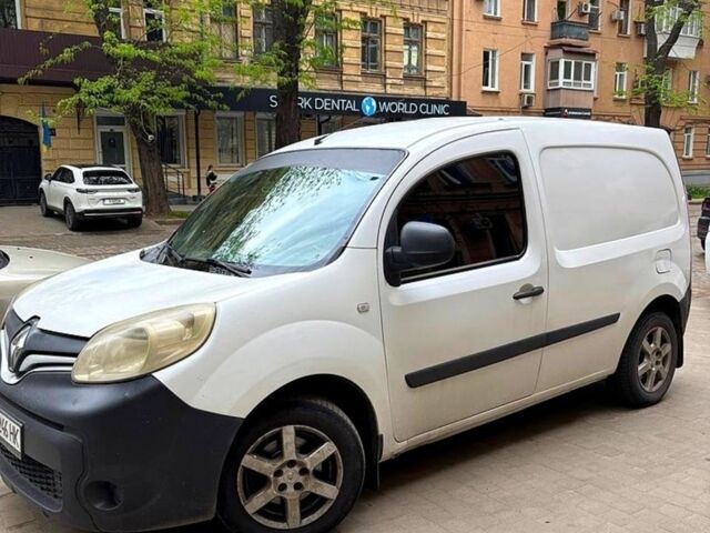 Білий Рено Кєнгу, об'ємом двигуна 1.5 л та пробігом 230 тис. км за 6500 $, фото 1 на Automoto.ua