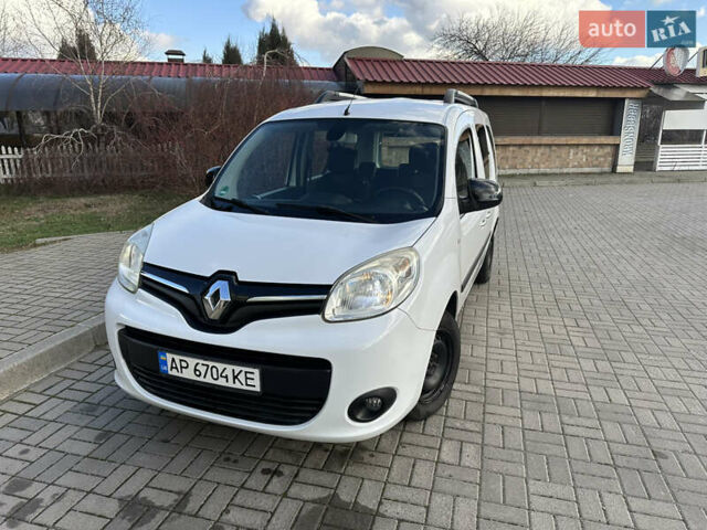 Белый Рено Кенгу, объемом двигателя 1.46 л и пробегом 218 тыс. км за 10800 $, фото 1 на Automoto.ua