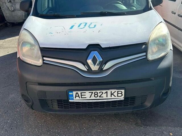 Белый Рено Кенгу, объемом двигателя 1.46 л и пробегом 402 тыс. км за 6800 $, фото 1 на Automoto.ua
