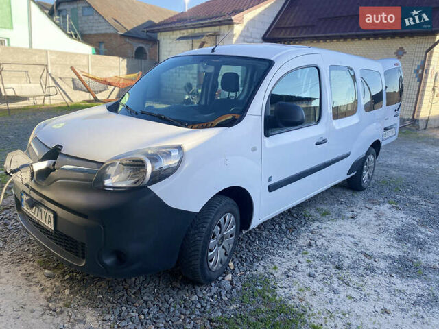 Белый Рено Кенгу, объемом двигателя 0 л и пробегом 54 тыс. км за 6500 $, фото 1 на Automoto.ua