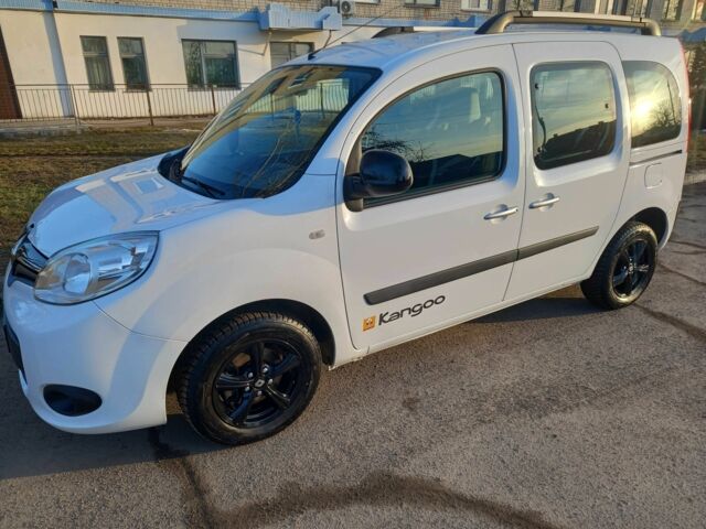 Білий Рено Кєнгу, об'ємом двигуна 0 л та пробігом 218 тис. км за 9000 $, фото 1 на Automoto.ua