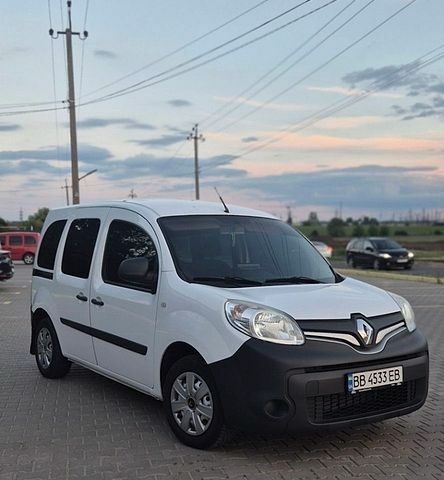 Білий Рено Кєнгу, об'ємом двигуна 1.46 л та пробігом 170 тис. км за 10000 $, фото 1 на Automoto.ua